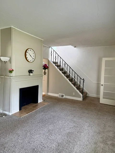 3 bed, 1994 sqft, $1,800 — Photo 4
