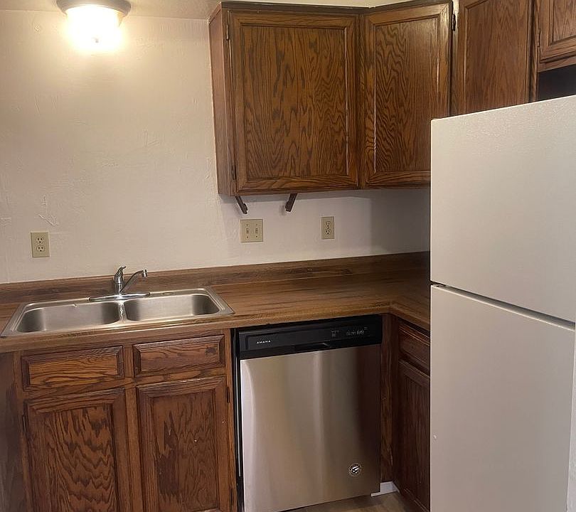 *EC415EagleCloudHoldingsLLC 415 Corbett St Carson City NV Zillow