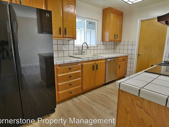 4th image of 1211 Eden Ave