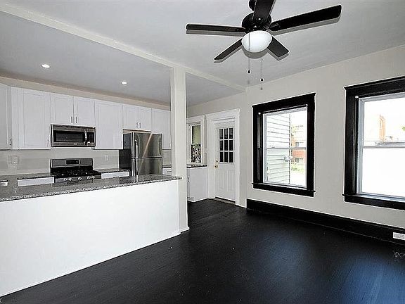 4th image of 1374 Cove Ave APT 2