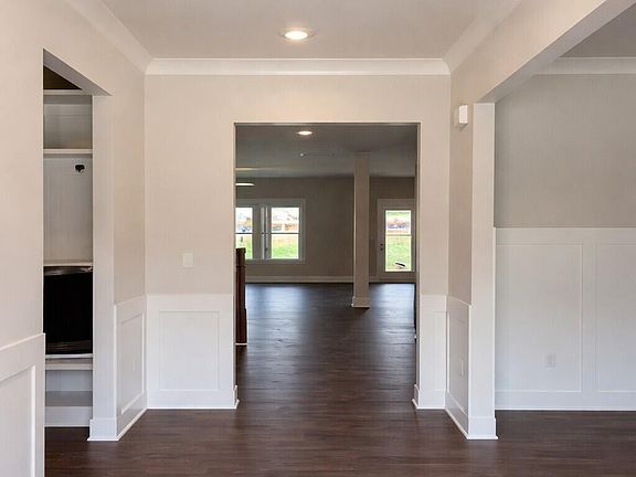 2nd image of 5926 Hightower Dr #4