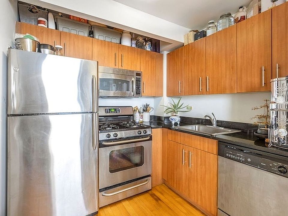 2nd image of 20 West St #42A