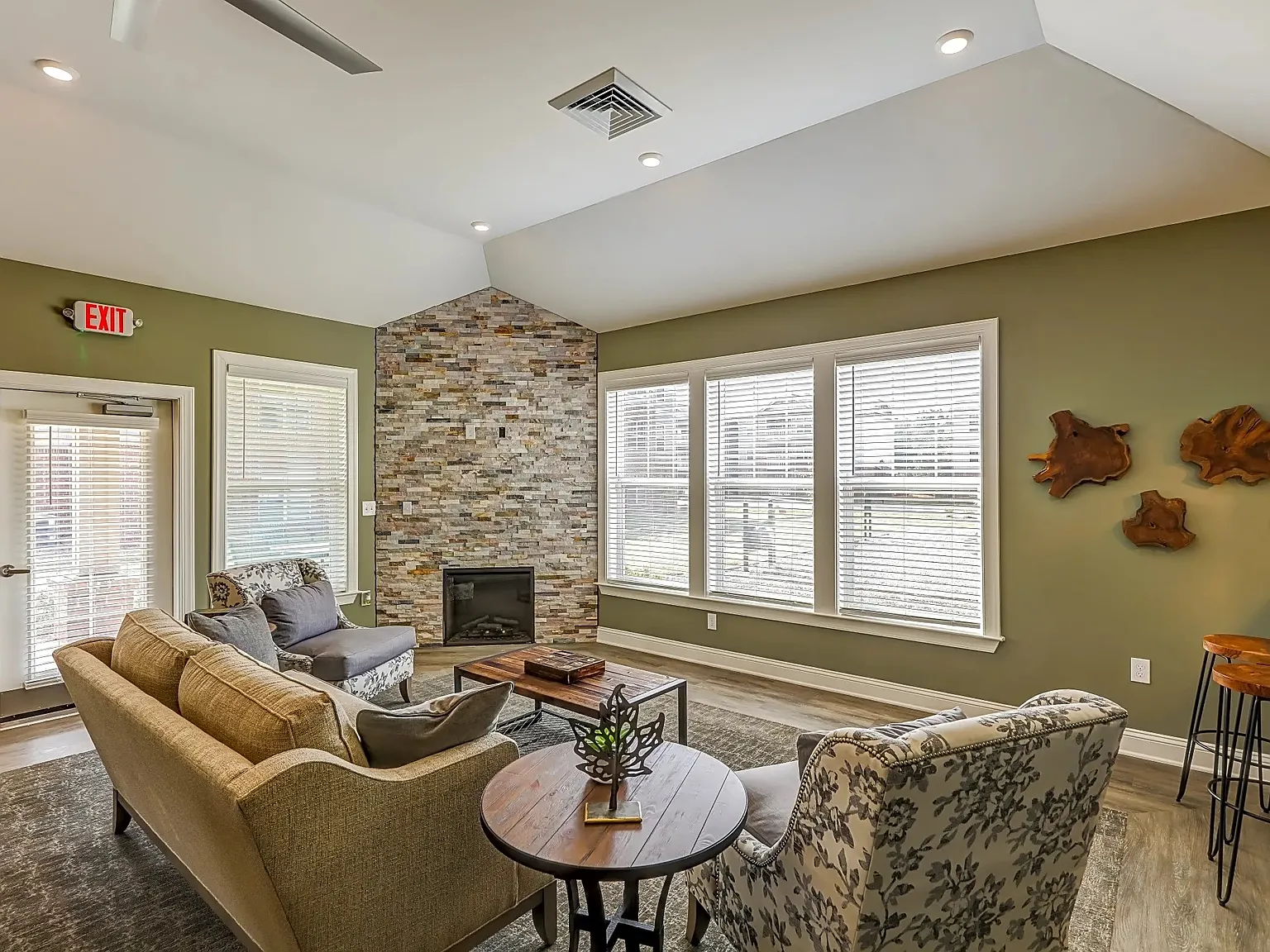 Cambridge Oaks II Apts — Photo 4