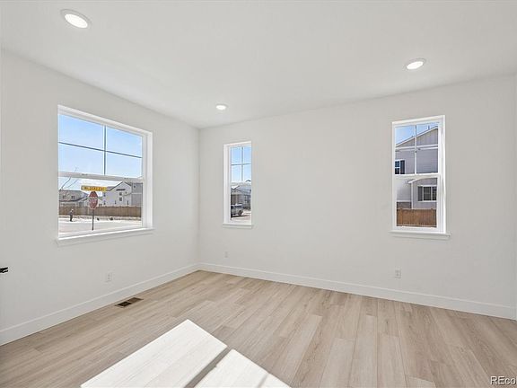 3rd image of 7127 E 126th Place