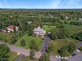 6 Stonebridge Ct, Manalapan, NJ 07726