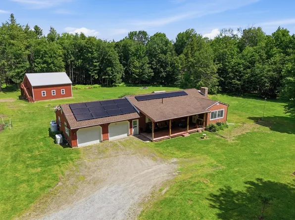 392 West St, Worthington, MA 01098