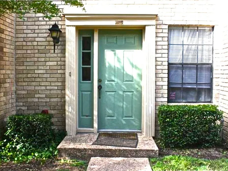 8400 Jamestown Dr #310 — Photo 3