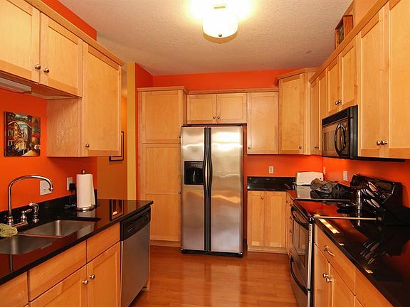 5th image of 1071 Cleveland Ave S APT 202