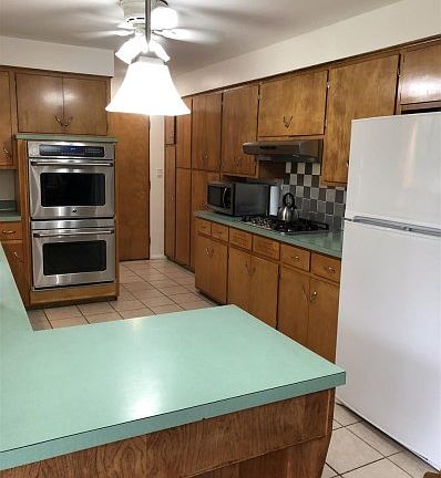 5th image of 8104 Liskow Ct