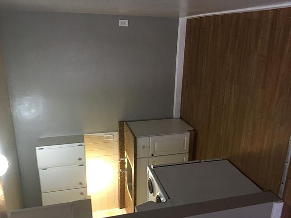 3rd image of 3710 Geraldine Ave #3716-2