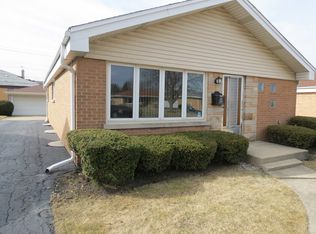 532 Iroquois Rd, Hillside, IL 60162