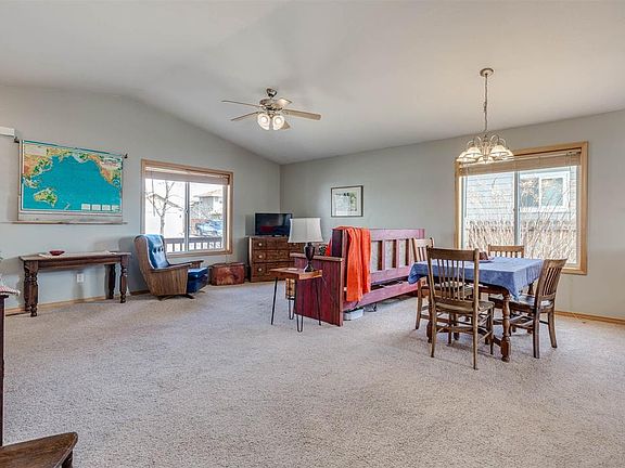 5th image of 688 N River Rock Dr