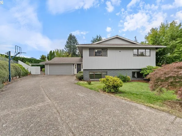 11870 SE Australis Ct, Happy Valley, OR 97086