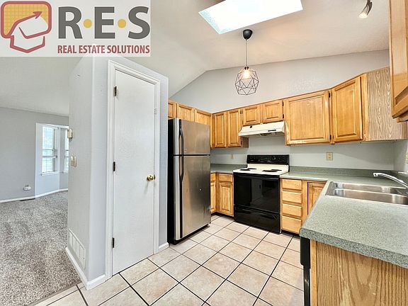 3rd image of 12265 Deerfield Way