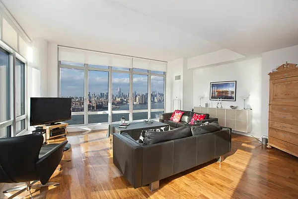 Rented by Evans Real Estate | media 53