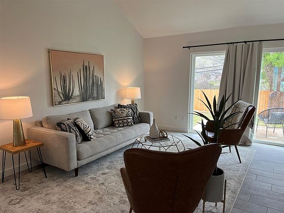 2nd image of 9502 Crown Ridge Dr