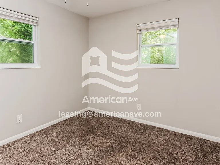 524791_013_bedroom_13902442.jpg