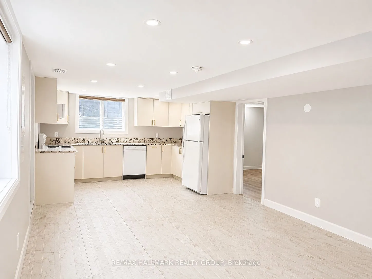 3 bed, $2,400 — Photo 3