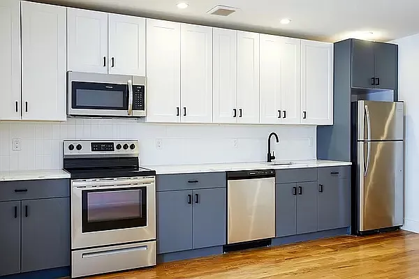 1270 Hancock St #1 — Photo 2