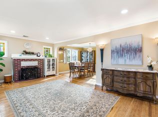 410 Woods Rd, Teaneck, NJ 07666