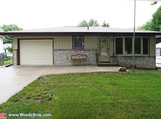 7035 Burlington Ave, Lincoln, NE 68507