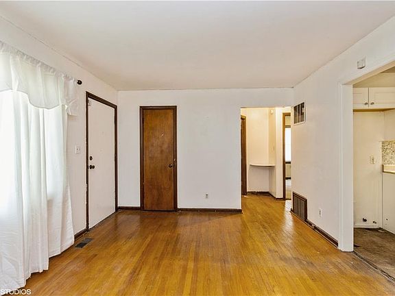 5th image of 3301 E 51st St