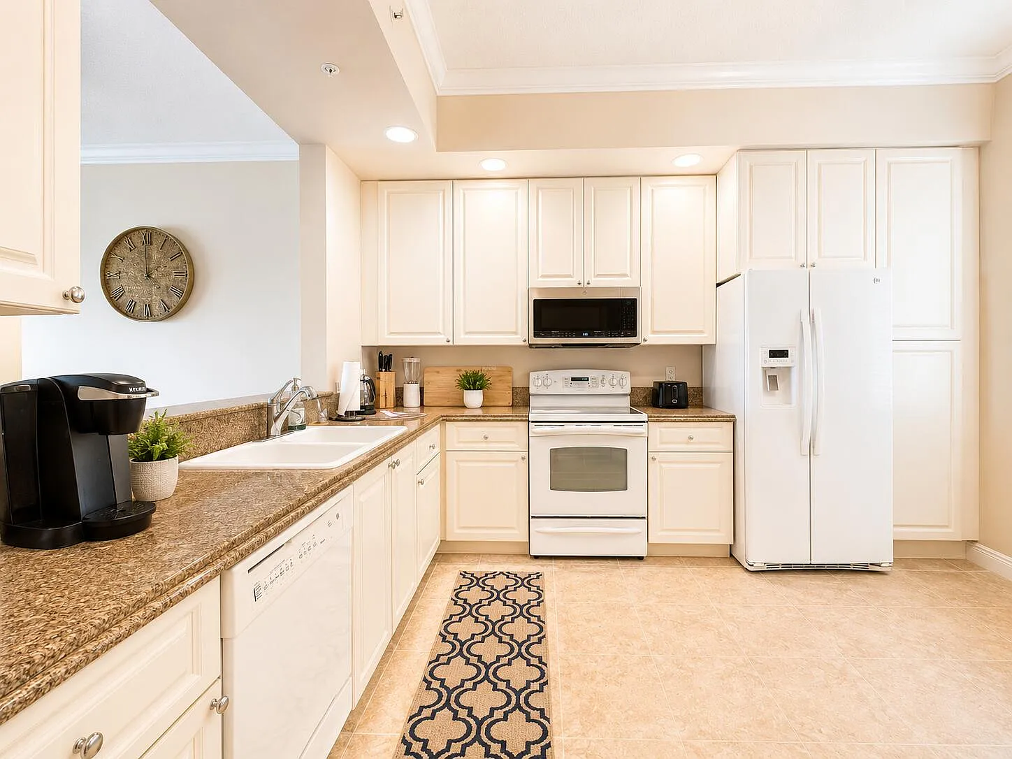 15 Harbour Isle Dr W — Photo 2