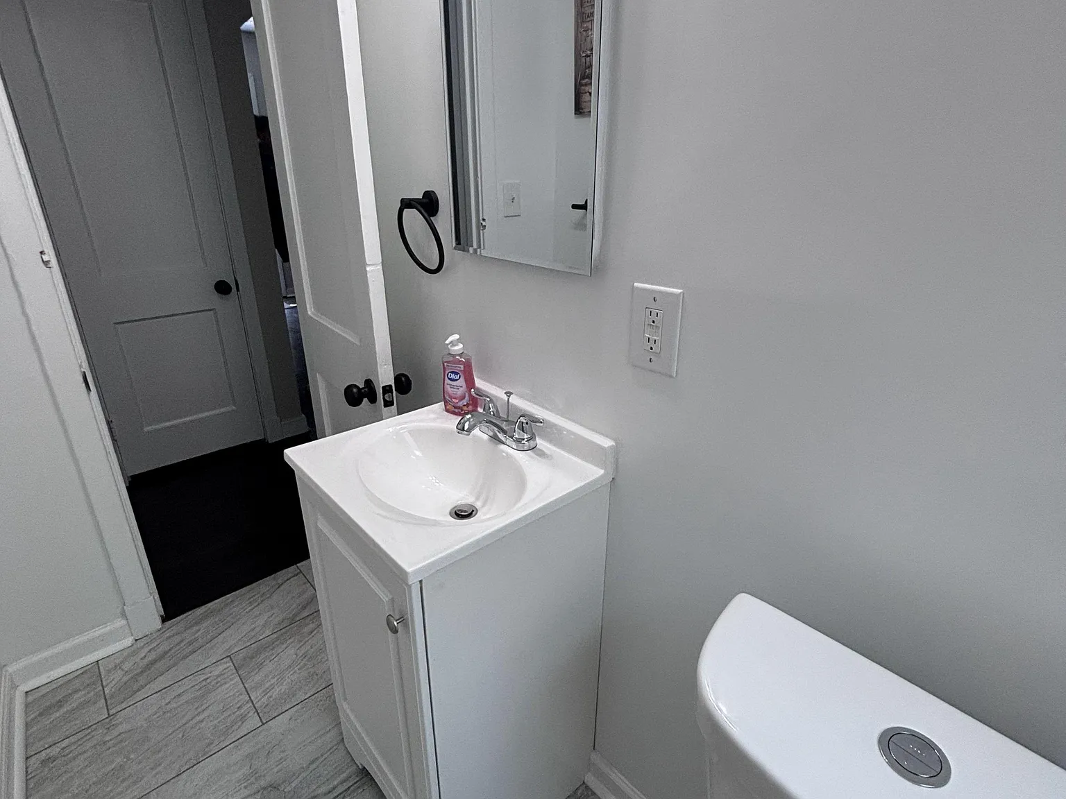 4 bed, 2.0 bath, 1400 sqft, $828 — Photo 4
