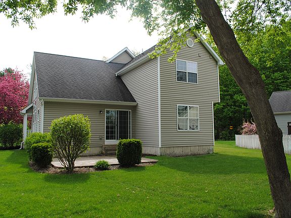 4th image of 23 Glenmore Ave