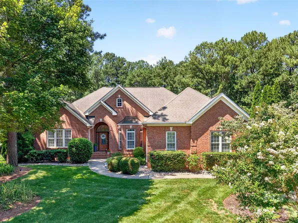 4565 River Hills Dr, Denver, NC 28037