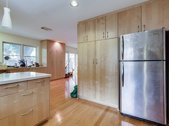 4th image of 5726 Stillbrooke Dr