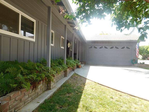 3rd image of 1626 Teakwood Dr