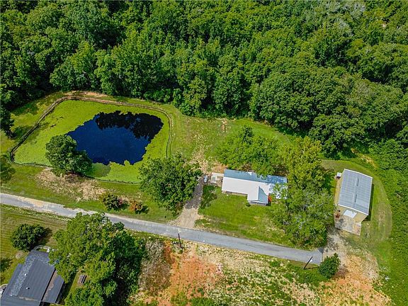 2nd image of 11 Thompson Ln
