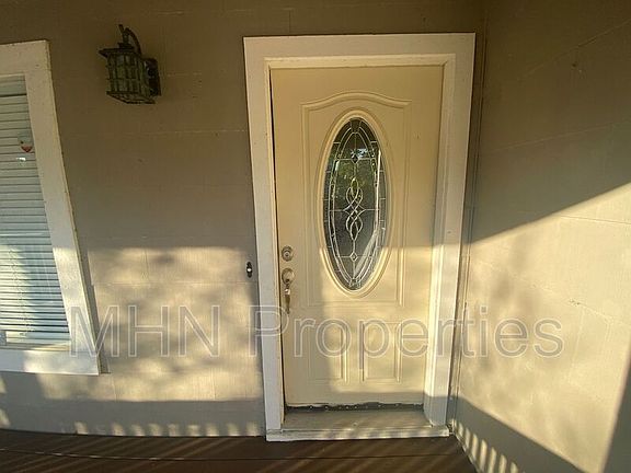 3rd image of 235 Blakeley Dr