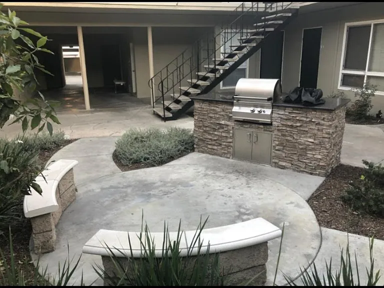 Villas at Downey — Photo 9