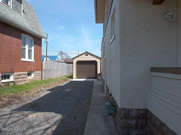 2nd image of 327 Kane St