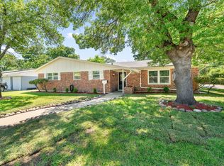 2133 Williams Pl, Fort Worth, TX 76111