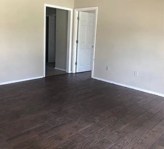 10262 Williford Dr — Photo 2