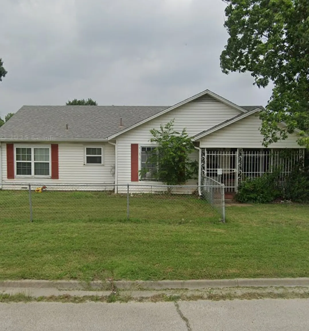 3 bed, 1348 sqft, $1,650 — Photo 2