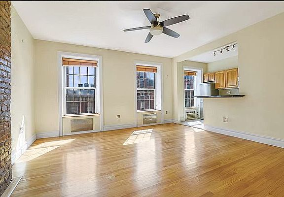 3rd image of 67 E 7th St #5