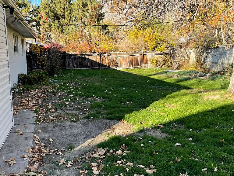 864 N 350 E — Photo 21