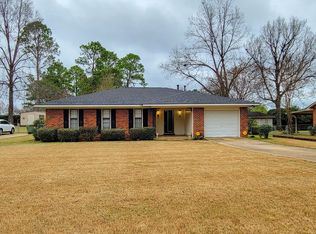 1393 Pine Ridge Rd, Montgomery, AL 36109