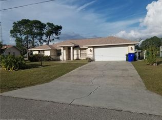 836 Lake Betty Dr, Lake Placid, FL 33852