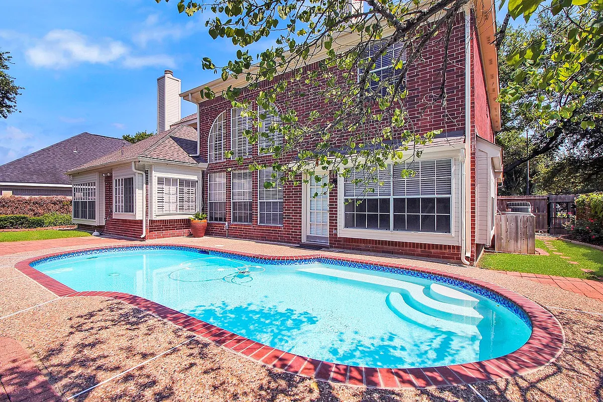 Building Photo - 14127 Swallowfield Dr