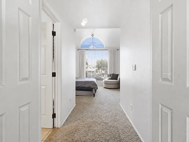 1195 W Salmon Ct — Photo 17