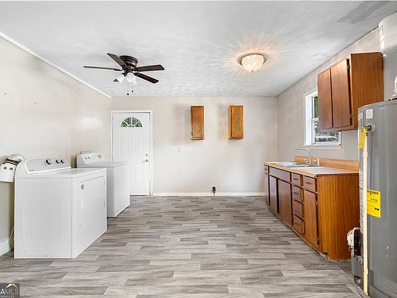5th image of 1869 Spring Ave NW