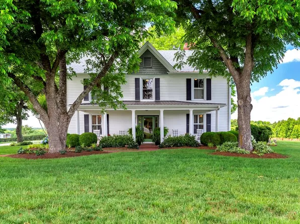 5111 Rodgers Chapel Rd, Clover, VA 24534