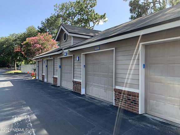 2nd image of 10000 Gate Pkwy N #400