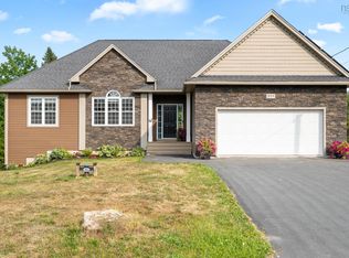 531 Celebration Dr, Fall River, NS B2T 0K6