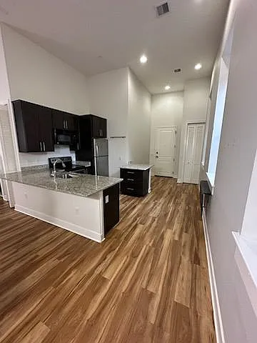 231 State St #205 — Photo 7